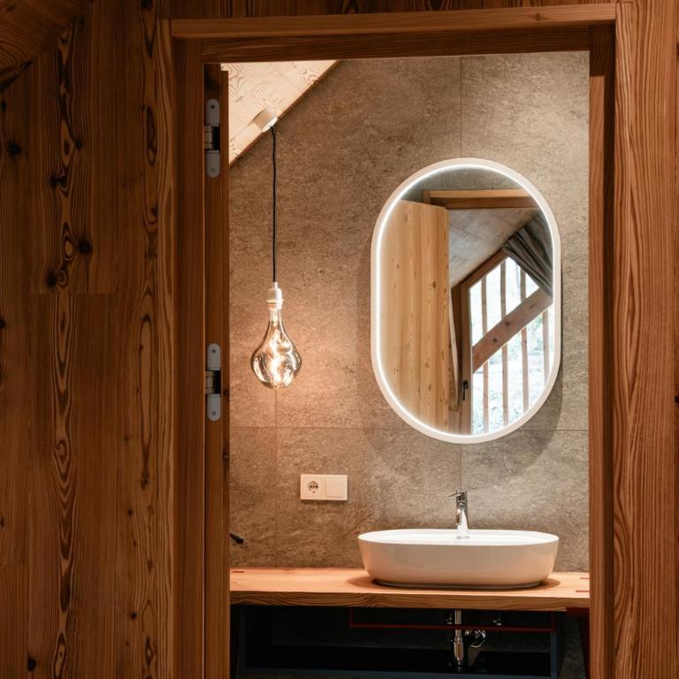 OBERBUCHFELDER historic farmhouse - Deluxe Two-Bedroom Apartment - 19