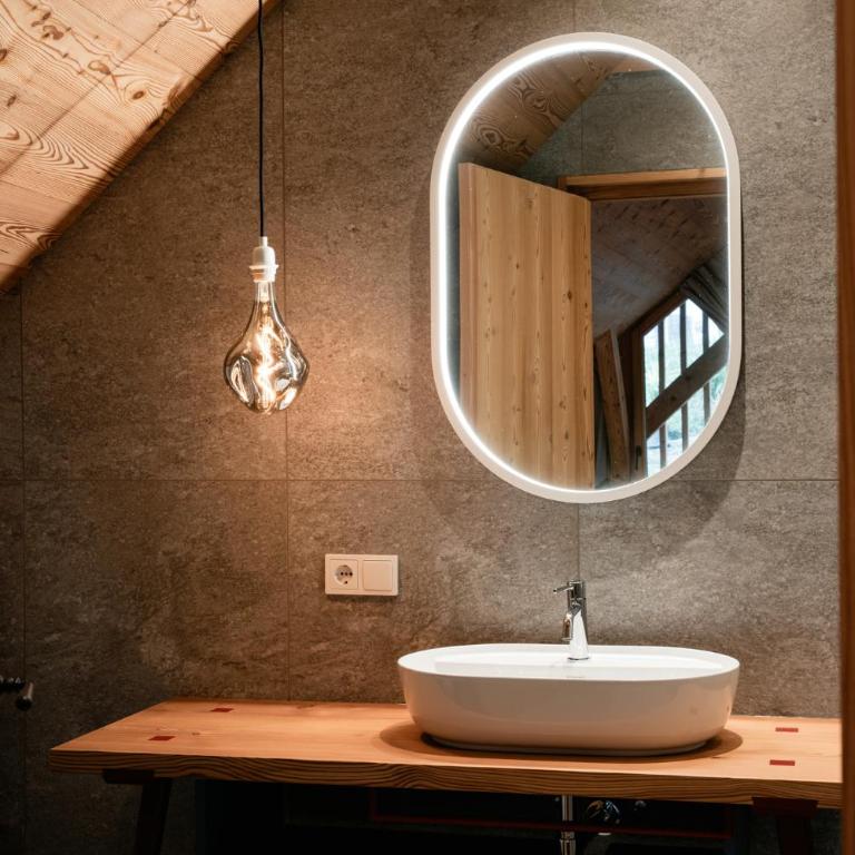 OBERBUCHFELDER historic farmhouse - Deluxe Two-Bedroom Apartment - 18