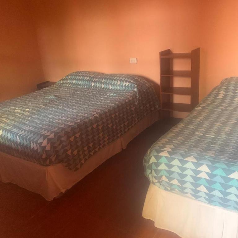 Hostal Tuyasto - Family Room with Private Bathroom - 2