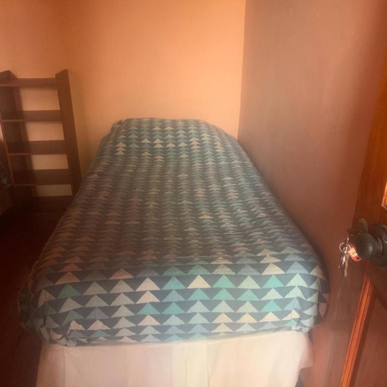 Hostal Tuyasto - Family Room with Private Bathroom - 3