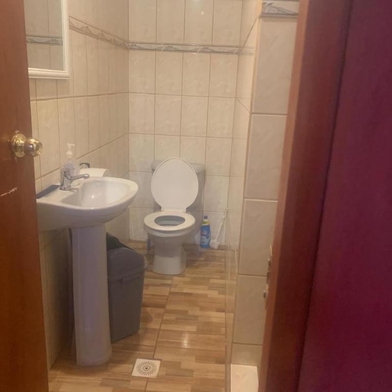 Hostal Tuyasto - Family Room with Private Bathroom - 6