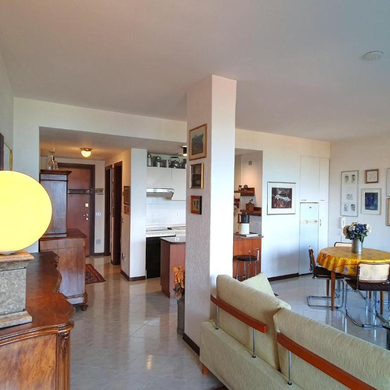 Apartment in Luino with Lake Maggiore Views - Appartamento con 1 Camera da Letto - 4