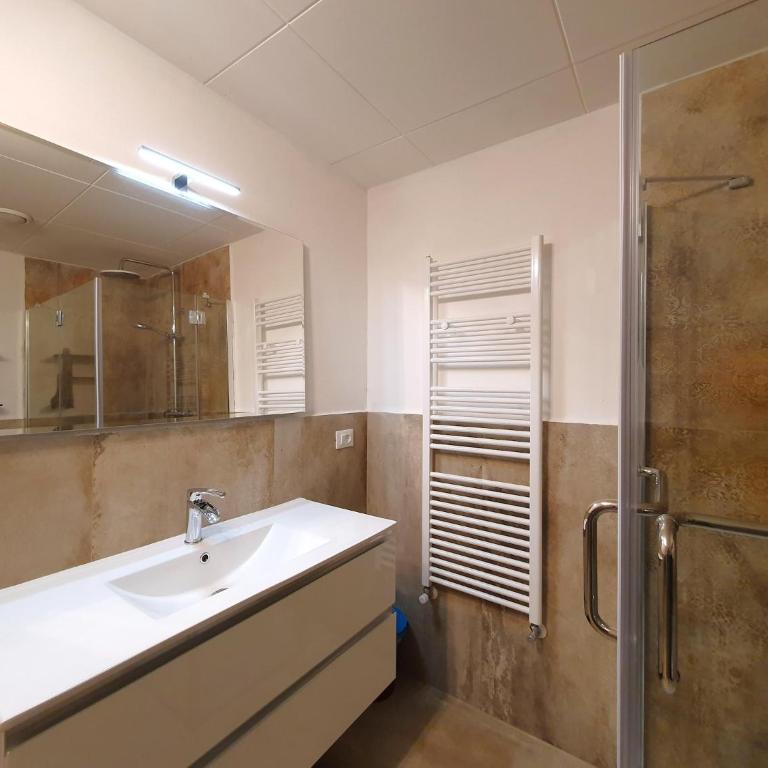 Apartment in Luino with Lake Maggiore Views - Appartamento con 1 Camera da Letto - 25