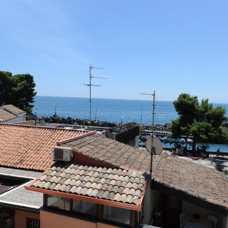 B&B I Licutiani - Double Room with Balcony and Sea View - 18
