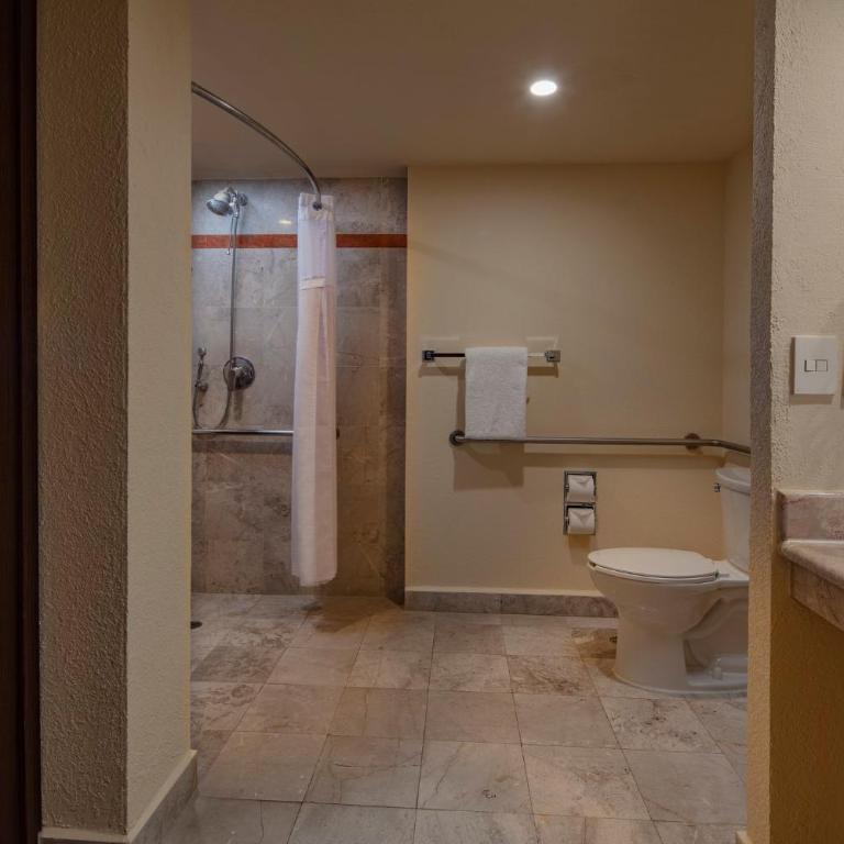 Holiday Inn Puebla La Noria by IHG - Chambre Lit King-Size Standard - Accessible aux Personnes à Mobilité Réduite - 7
