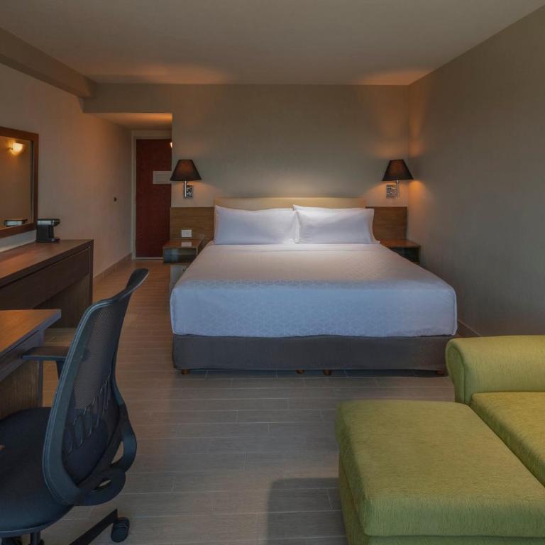 Holiday Inn Puebla La Noria by IHG - Chambre Lit King-Size avec Canapé-Lit - 6