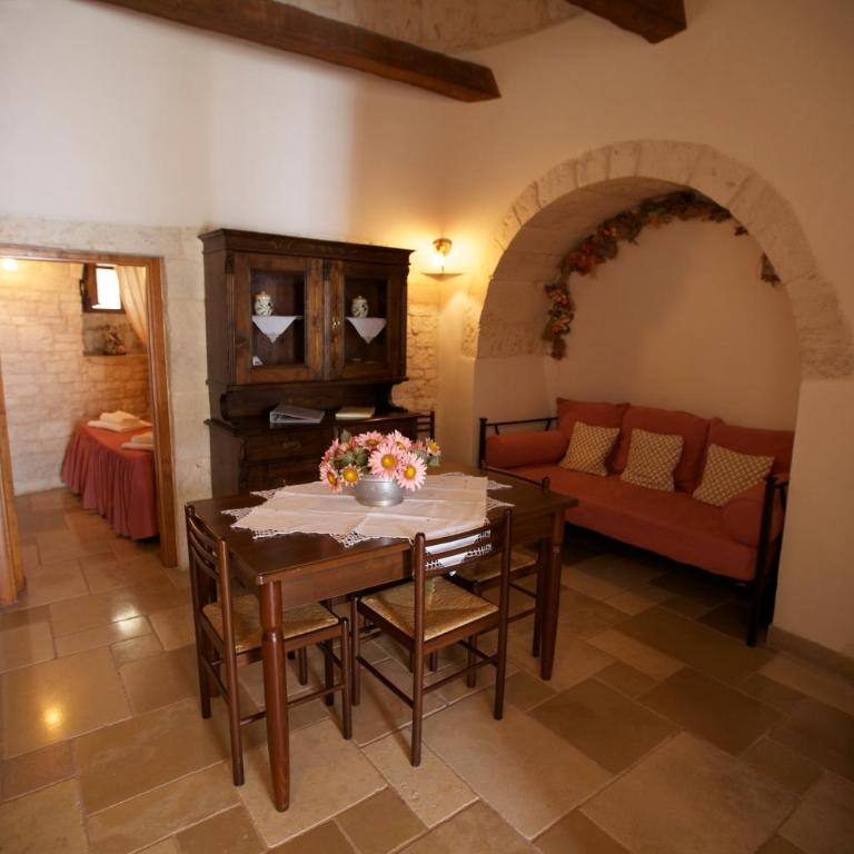 Trulli e Puglia Resort - Trullo Superior - 11