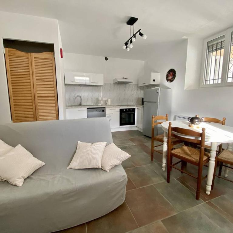 Charmant T2 à Cambo-les-Bains, proche des Thermes, pour 2 personnes - Apartamento de 1 dormitorio - 6