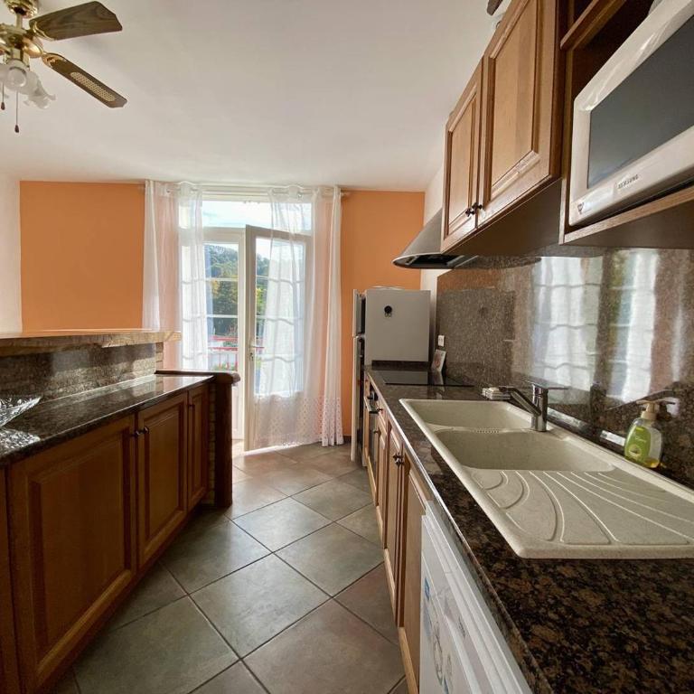 Cambo-les-Bains : T3 rénové, 4 pers, proche thermes, wifi - Appartement 2 Chambres - 4