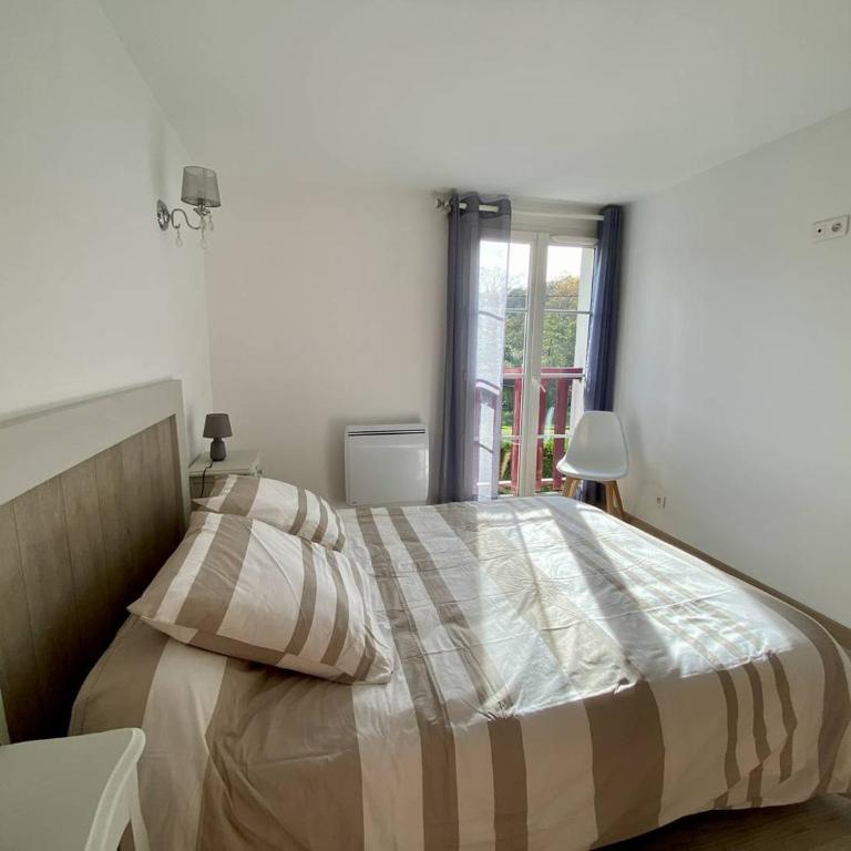Cambo-les-Bains : T3 rénové, 4 pers, proche thermes, wifi - Appartement 2 Chambres - 10
