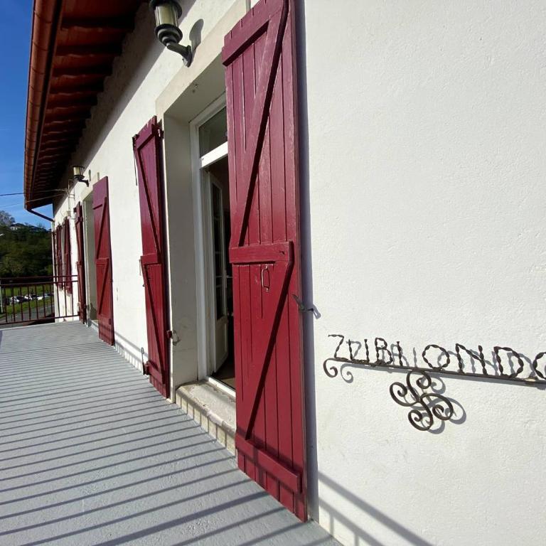 Cambo-les-Bains : T3 rénové, 4 pers, proche thermes, wifi - Appartement 2 Chambres - 20