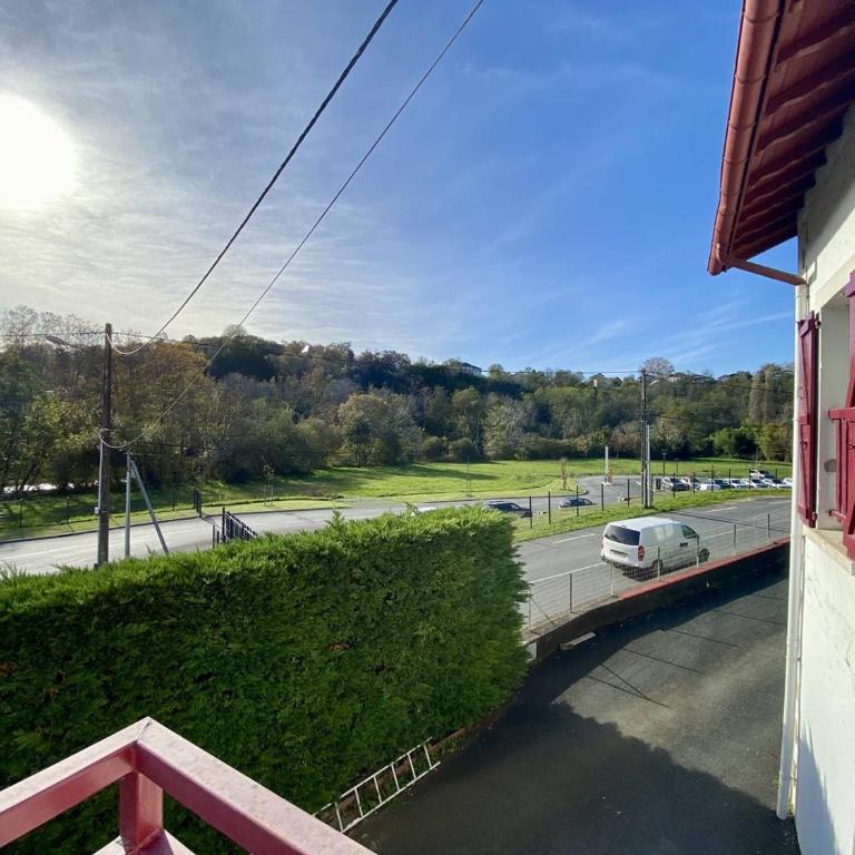 Cambo-les-Bains : T3 rénové, 4 pers, proche thermes, wifi - Appartement 2 Chambres - 21