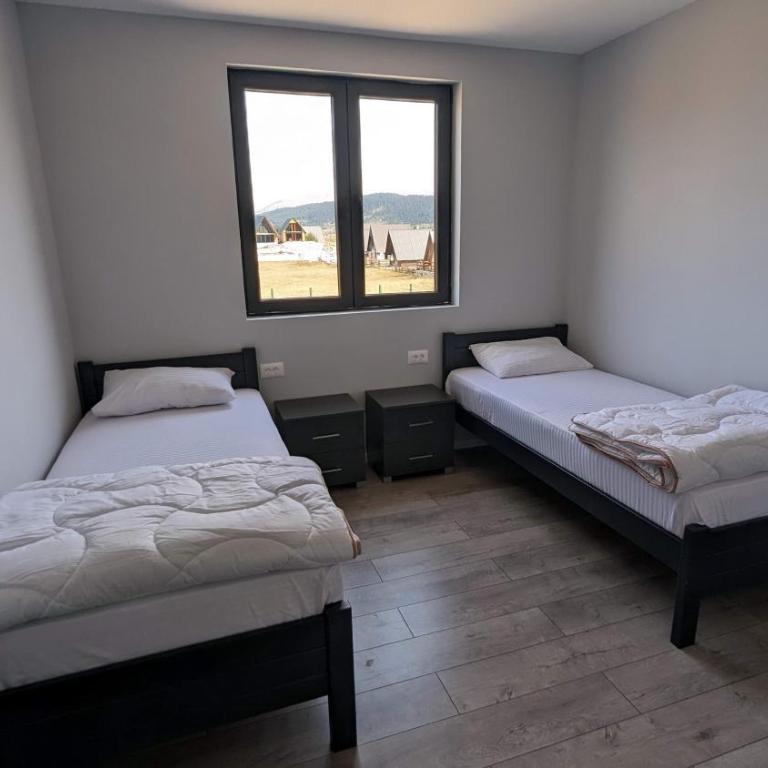Mountain Valley - Two-Bedroom Apartment - 3