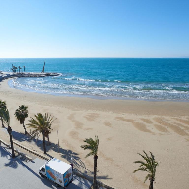 DIFFERENTFLATS Rubens - Apartamento Dúplex de 2 dormitorios con vistas al mar - 8