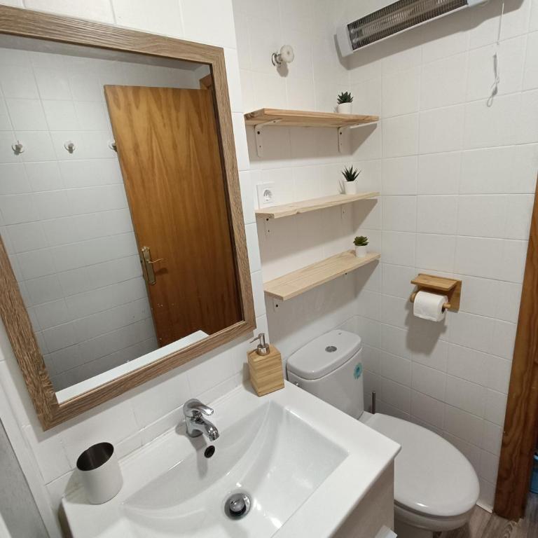 Bonito y luminoso apartamento con wifi y chimenea Aizú - Villanúa - Two-Bedroom Apartment - 26