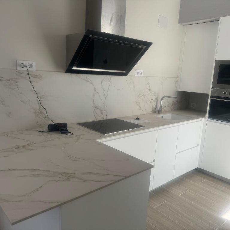 Ca Maruja - Two-Bedroom Apartment with Sea View - 11