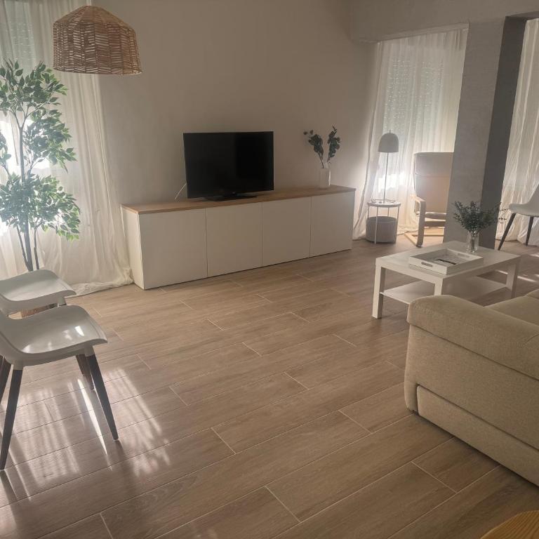 Ca Maruja - Two-Bedroom Apartment with Sea View - 4