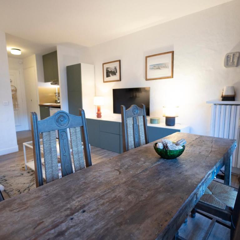 Studio rénové dans le centre piéton de Megève - Studio - Vue sur Montagne - 9