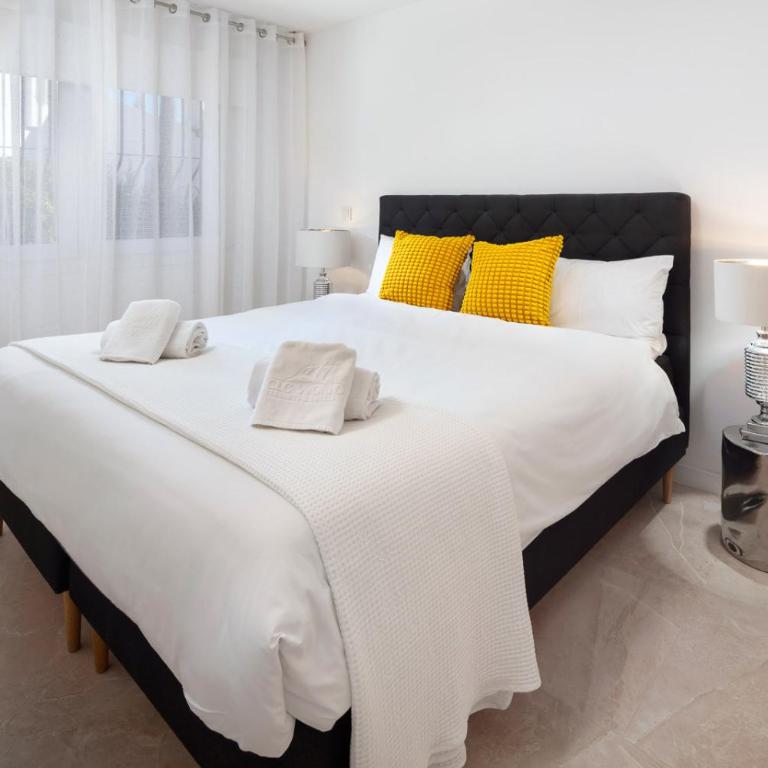 Vivero Marbella by Alfresco Stays - Three-Bedroom Deluxe Apartment - 11