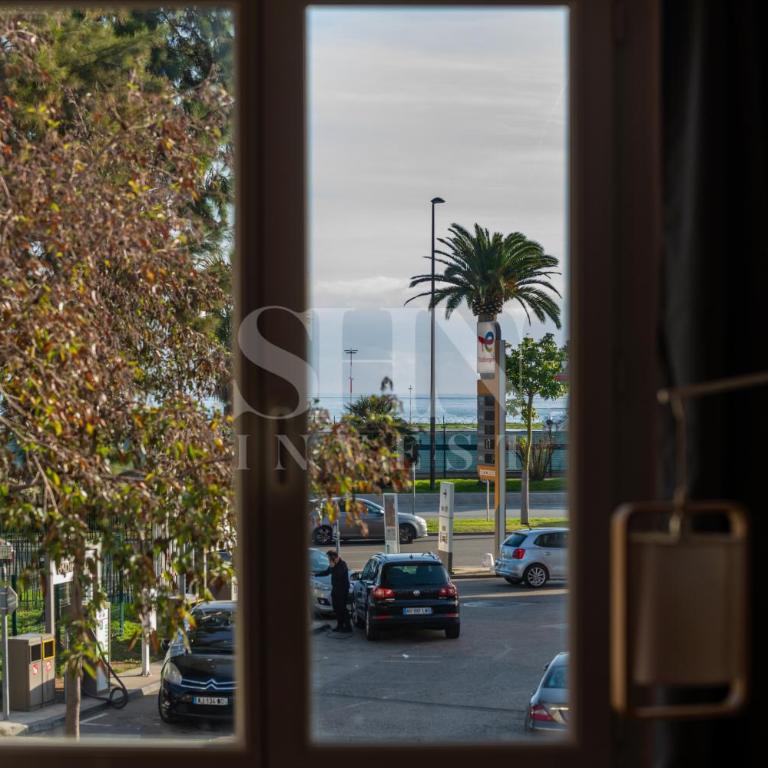 STUDIO CASSIN - next to tramway line 2 near airport - Studio - Vue sur Mer - 11