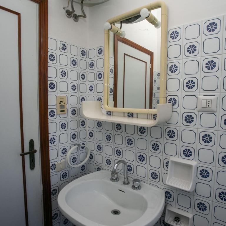 Marcelli, trilocale con terrazzo a due passi dal mare - M046 - Two-Bedroom Apartment - 19
