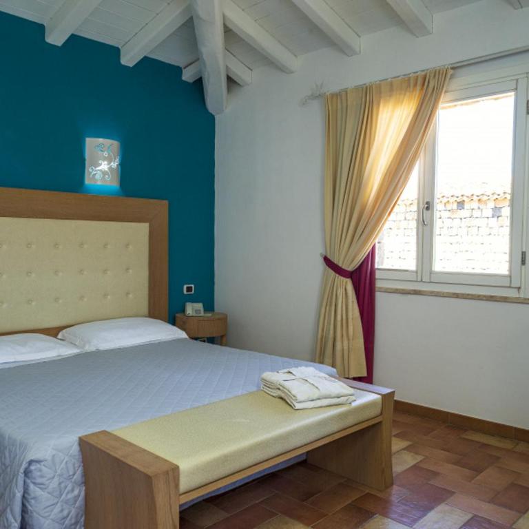 Nicolaus Prime Villas Resort - Superior Triple Room - 1