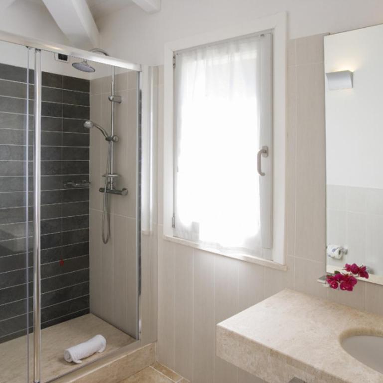 Nicolaus Prime Villas Resort - Superior Triple Room - 2