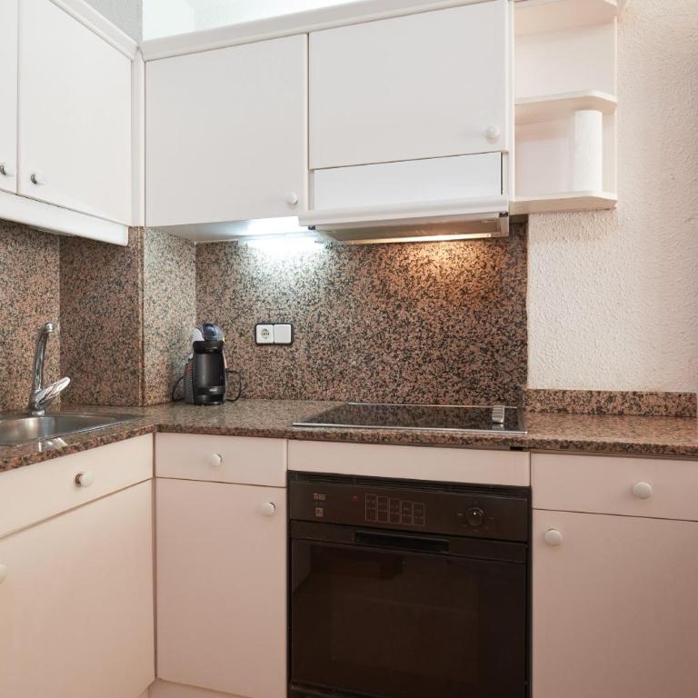 DIFERENTFLATS Novelty - Apartamento de 2 dormitorios con vistas al mar - 18