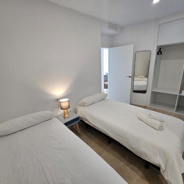 Apartamento 1ª Línea de playa Planta Vistas a Casco Histórico - Apartamento de 2 dormitorios con vistas a la ciudad - 5