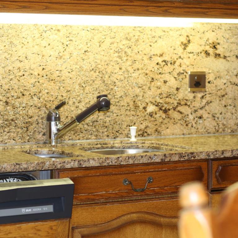 Haus Antrona Ferienwohnung mit 5 Schlafzimmern für Familien und Gruppen - Apartment - 16