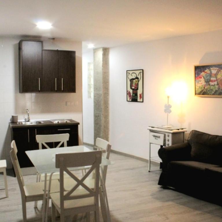 Apartamento Abad Centro - Three-Bedroom Apartment - 7