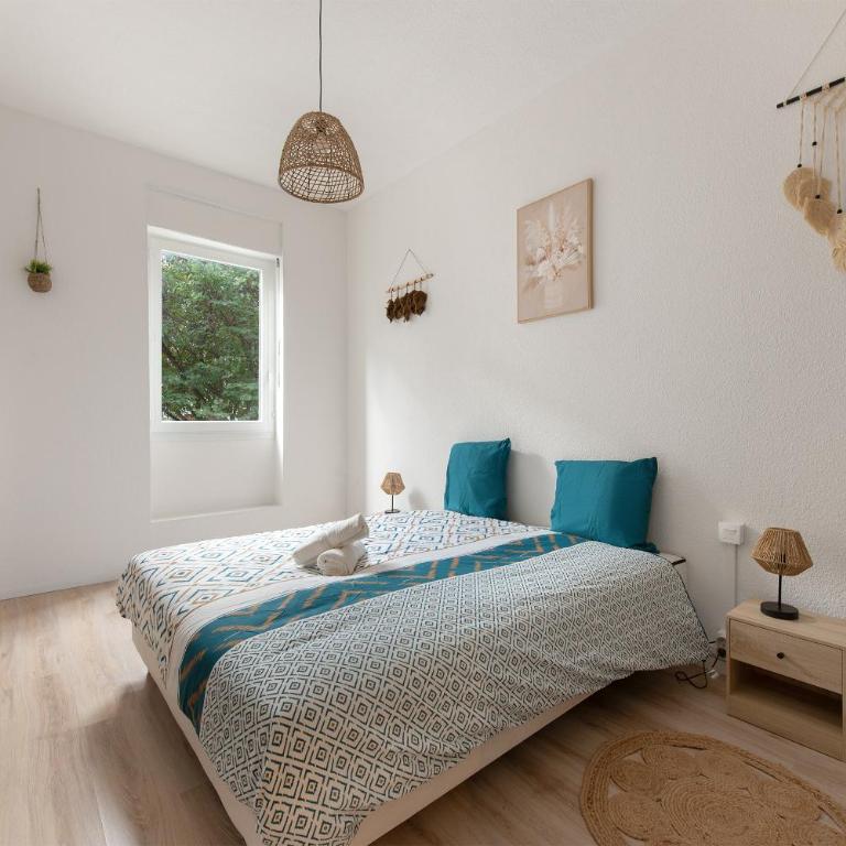 Spacieux T2 au centre ville avec parking et climatisation - Apartment mit 1 Schlafzimmer - 12