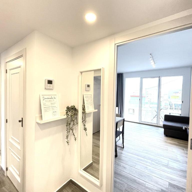 NUEVO, a 90 metros de la playa y con vistas al mar - Three-Bedroom Premium Apartment - 19