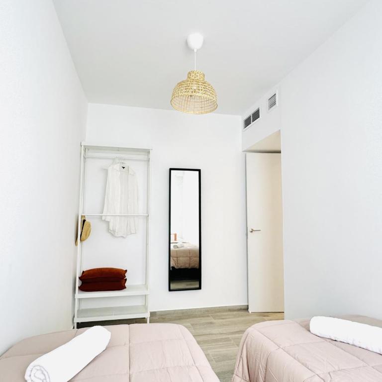 NUEVO, a 90 metros de la playa y con vistas al mar - Three-Bedroom Premium Apartment - 22