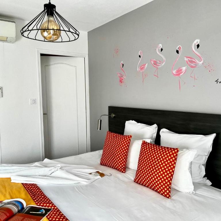 Hotel Saint Louis - Au Coeur des Remparts - Chambre Balnéo - 6