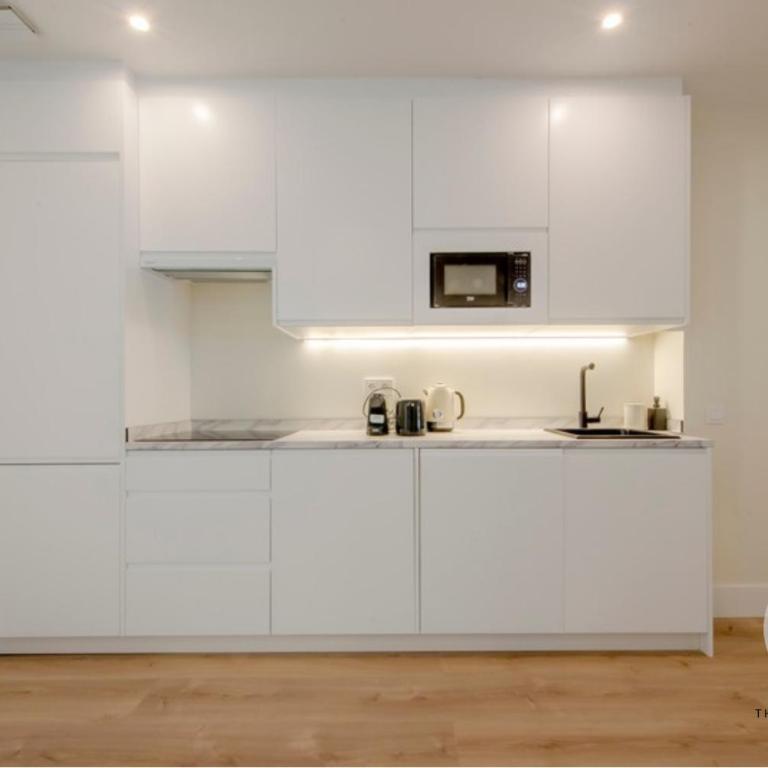 Tu estancia para 6 en Malasaña conoce San Bernardo 20 - Two-Bedroom Apartment - 6