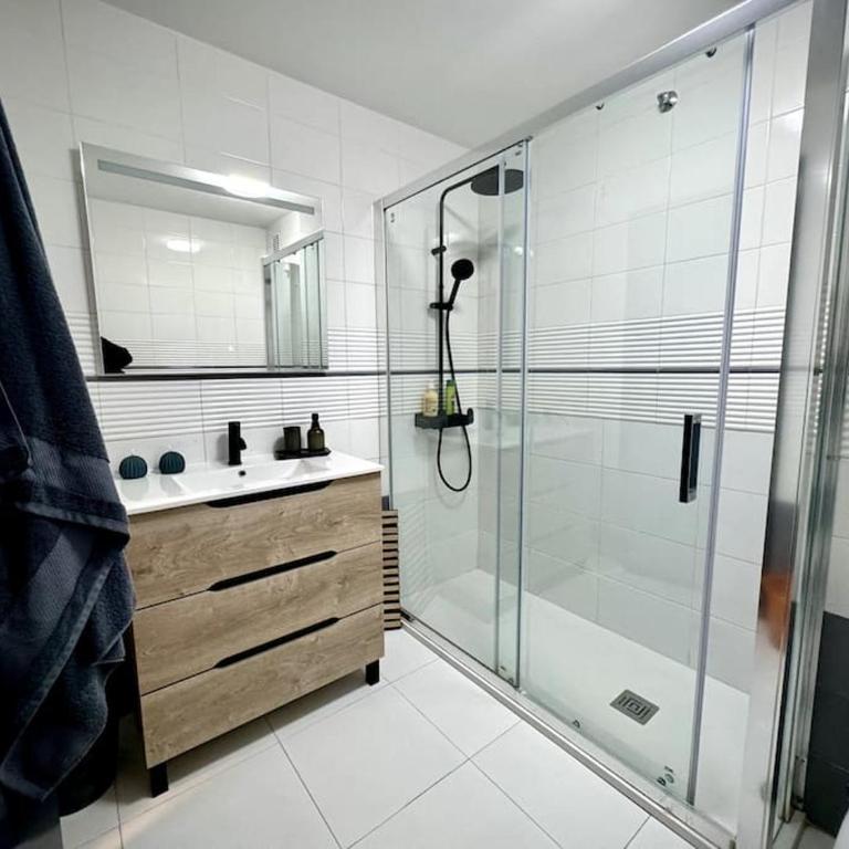 Luxury 2-Bed Marina Apartment - Apartamento de 2 dormitorios - 16