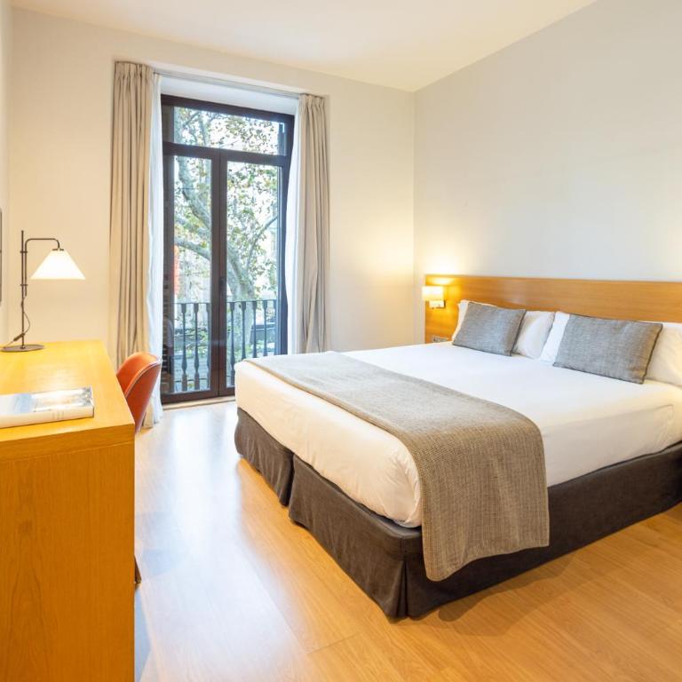 Arc La Rambla - Double Room with Ramblas view - 1