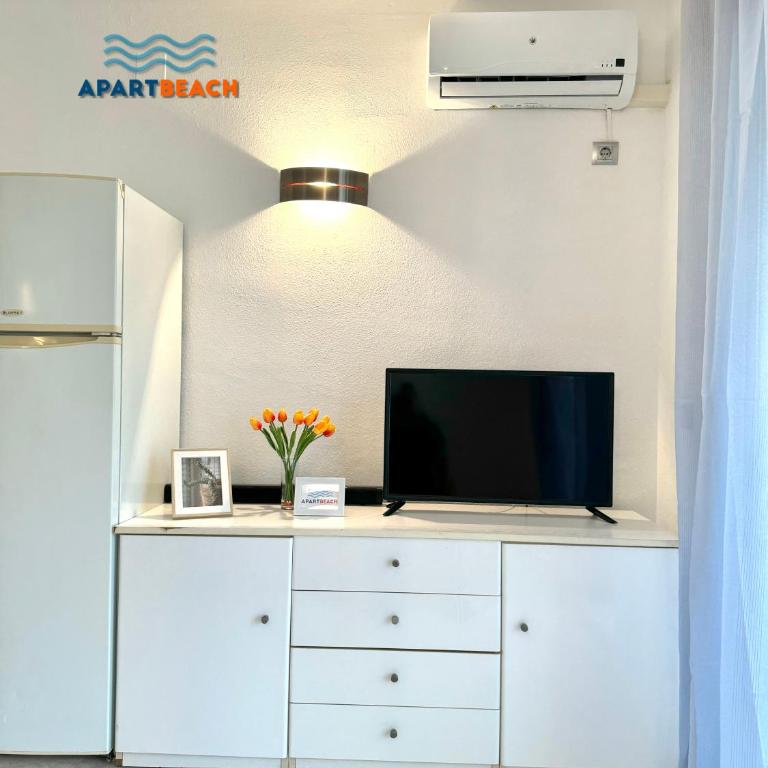 APARTBEACH FONT De MAR 3º VISTAS PLAYA - One-Bedroom Apartment - 5
