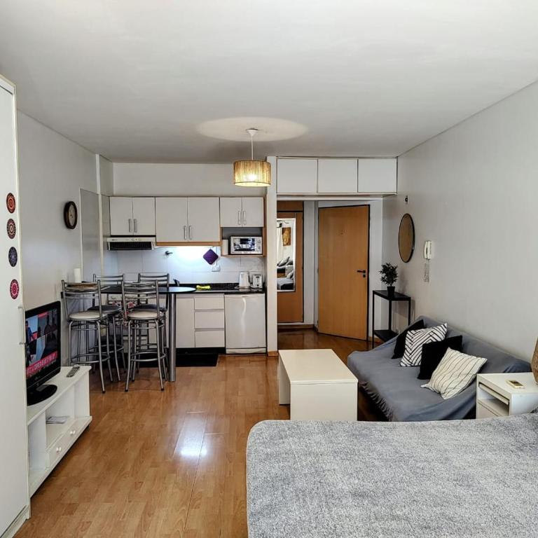 Monoambiente con piscina laundry y balcon en Palermo - One-Bedroom Apartment - 18