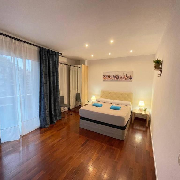 Alojamiento Nuevo Paris - Double Room with Balcony - 1