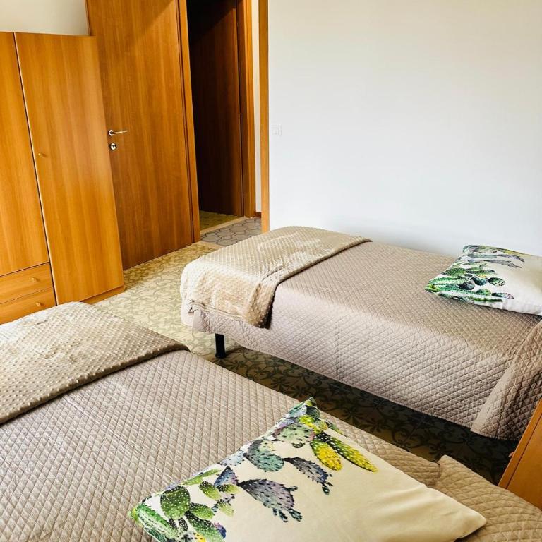 Appartamenti Giulia - Palazzo Milano - Appartamento con 2 Camere da Letto e Balcone - 3