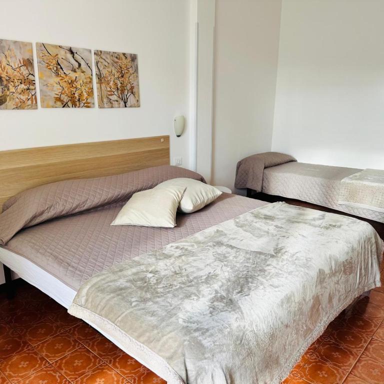 Appartamenti Giulia - Palazzo Milano - Appartamento con 2 Camere da Letto e Balcone - 4