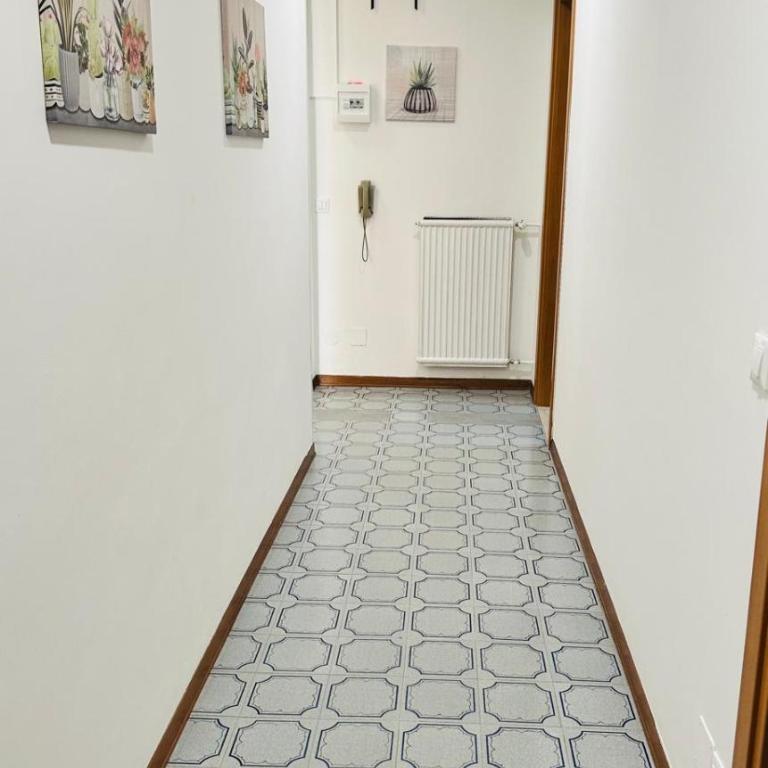 Appartamenti Giulia - Palazzo Milano - Appartamento con 2 Camere da Letto e Balcone - 5