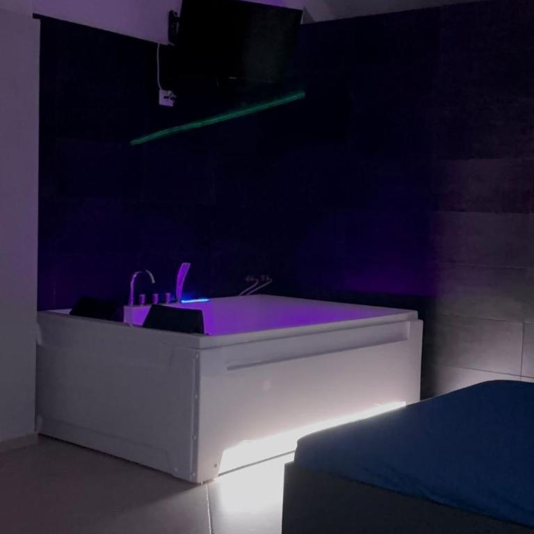 HomeSuite45 - One-Bedroom House - 30