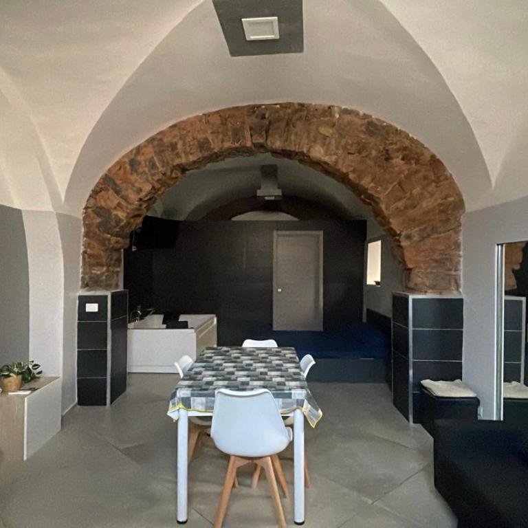 HomeSuite45 - One-Bedroom House - 25