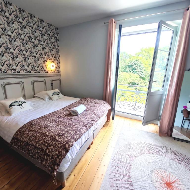 Domaine Clairfontaine Noyarey - Suites Junior - Chambre Double ou Lits Jumeaux - Vue sur Jardin - 2