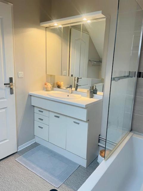 Le Duplex - Hyper Centre-Ville - 6 voyageurs - Three-Bedroom Apartment - High Floor - 15