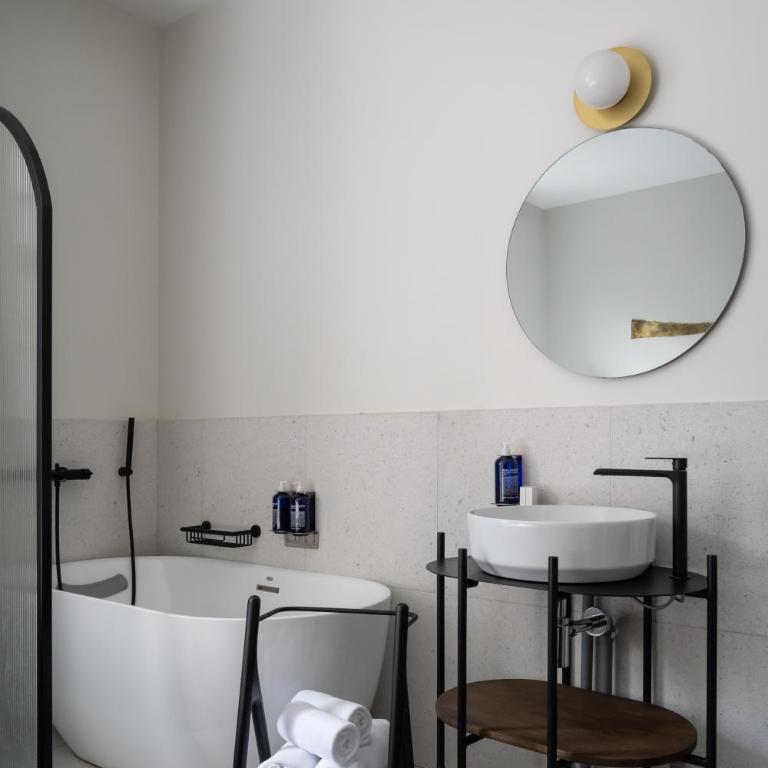 Pavilion Hotel & Social Club - Apartman Tipa "Suite" sa Balkonom - 2