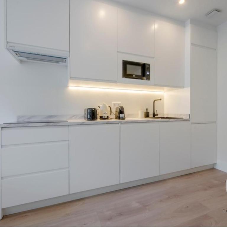 Tu alojamiento para 6 en Malasaña ven a San Bernardo 20 - Two-Bedroom Apartment - 24